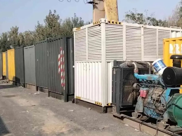 勐海200KW柴油发电机机组每小时油耗是多少?